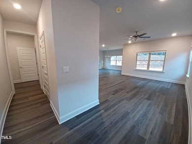 84 Decatur Dr, Fuquay-Varina, NC 27526 - photo 4