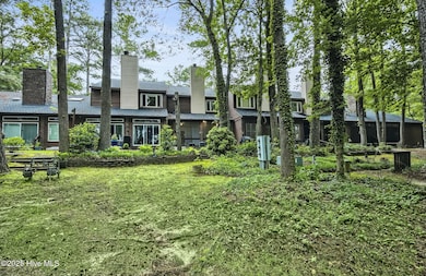 3-web-or-mls-1311-e3-forest-hills-road-n