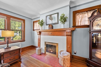 1386 Grayton St, Grosse Pointe Park, MI 48230 - photo 5