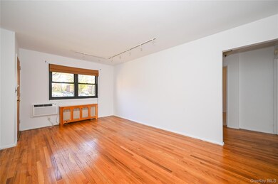 245-12 62nd Ave unit G/3 Lower, Little Neck, NY 11362 - photo 5