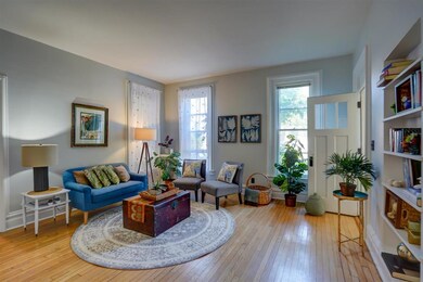 422 N Henry St unit A, Madison, WI 53703 - photo 3