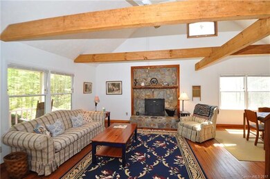 Living Area 2