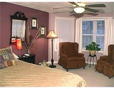 5281 Washington St unit L, West Roxbury, MA 02132 - photo 3