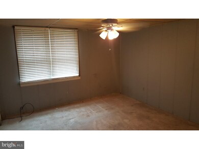 24 Clarendon Dr, Darby, PA 19023 - photo 7