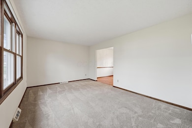 2727 Patrick Ave, Columbus, OH 43231 - photo 4