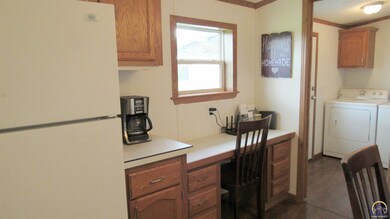 10445 SW 49th St, Topeka, KS 66610 - photo 7