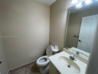 8507 NW 140th Terrace unit 801, Hialeah, FL 33016 - photo 4