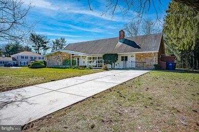 8 Windover Ln, Willingboro, NJ 08046 - photo 2