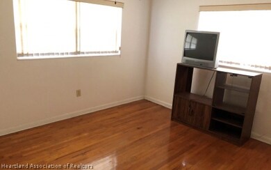 976 Lake Dr E, Lake Placid, FL 33852 - photo 3