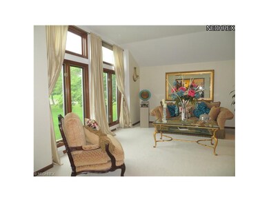 Vaulted Living Rm w/Transom Windows to Let the Sun