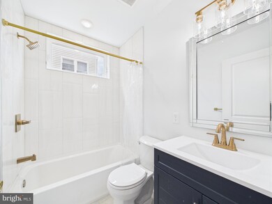 1326 S Grove St unit 5, Philadelphia, PA 19146 - photo 7