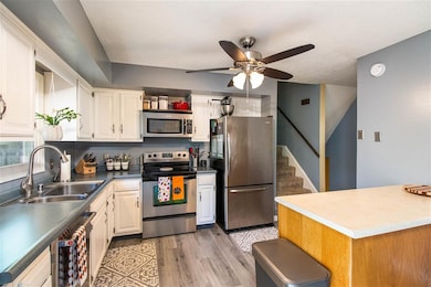 4917 N Division St, Davenport, IA 52806 - photo 6