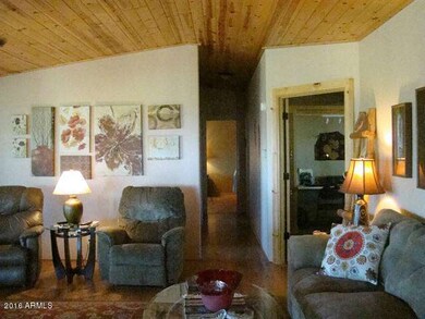 006_Living Room