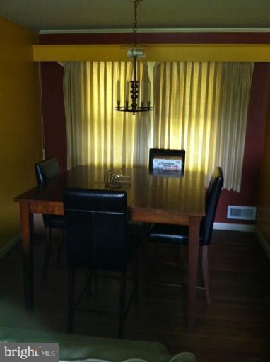 8731 Oakleigh Rd, Parkville, MD 21234 - photo 2