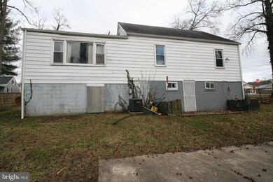 400 Cedarleaf Ave, Capitol Heights, MD 20743 - photo 5