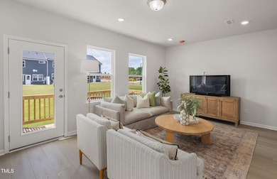 1526 Tamarisk Ln, Durham, NC 27703 - photo 6