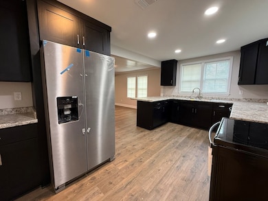 415 E 8th St, Adel, GA 31620 - photo 7