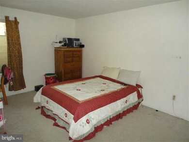 9745 Kings Crown Ct unit 101, Fairfax, VA 22031 - photo 3
