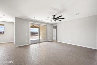 07-Living Area