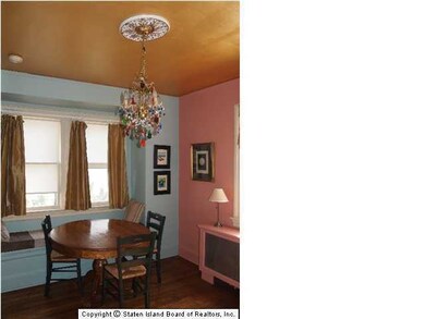 12 Markham Place, Staten Island, NY 10314 - photo 2