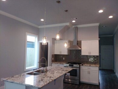 5039 Bricker St, Houston, TX 77033 - photo 3