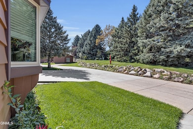 420 E Brandon Dr, Bismarck, ND 58503 - photo 2