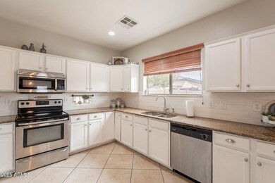 14-web-or-mls-Stonecrest-14