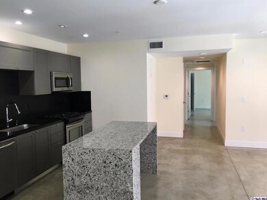 133 S Los Robles Ave unit 303, Pasadena, CA 91101 - photo 4