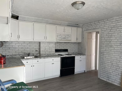 855 Throop St, Scranton, PA 18519 - photo 2