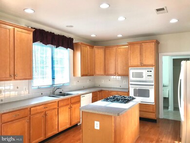 43237 Valiant Dr, Chantilly, VA 20152 - photo 5