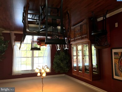 1009 Helm Ln, Reading, PA 19605 - photo 5