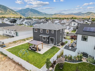 579 E Kings Landing, Tooele, UT 84074 - photo 5