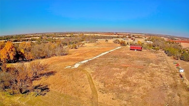 11100 N Clover Hill Rd, El Reno, OK 73036 - photo 2