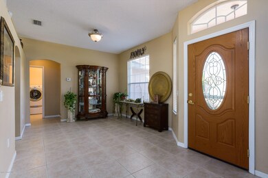 Foyer/Formal Dining
