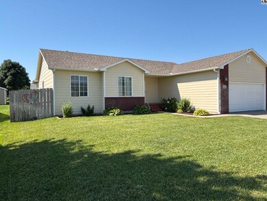 1001 E 36th Ave, Hutchinson, KS 67502 - photo 4