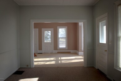 604 N Hudson St SE, Lowell, MI 49331 - photo 5