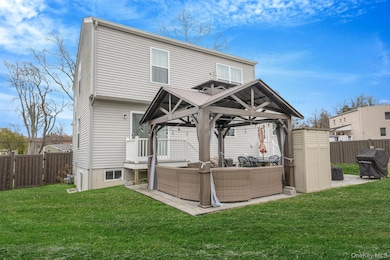 66 Locust Dr, Kings Park, NY 11754 - photo 7