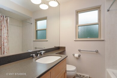 17 Meisinger Ln, Naperville, IL 60540 - photo 2