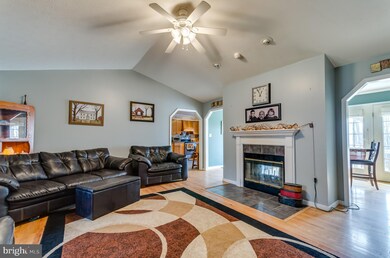 262 Boiling Spring Ct, Gerrardstown, WV 25420 - photo 5