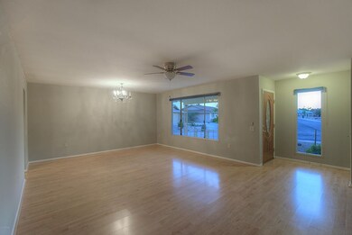 9703 W Hawthorn Ct