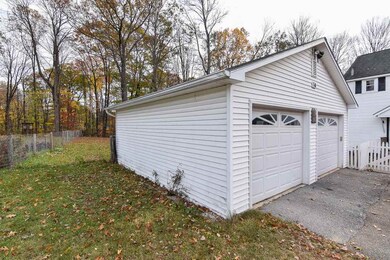 14 Camp St, Essex Junction, VT 05452 - photo 3