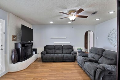 2304 Windsor Ct, Bedford, TX 76022 - photo 4