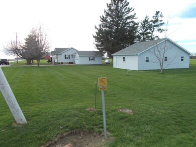 19731 Maples Rd, Monroeville, IN 46773 - photo 2