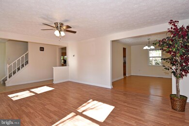 10705 Autumn Leaf Place, Germantown, MD 20876 - photo 7