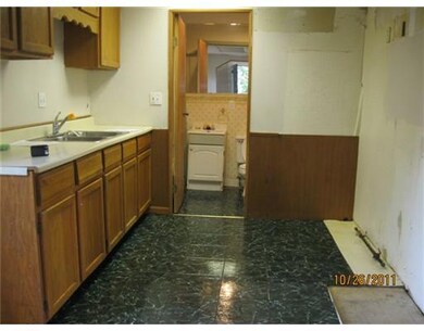 315 E Hodge Ave, Lansing, MI 48910 - photo 3