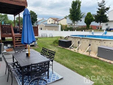 46 Charlotte St, Carteret, NJ 07008 - photo 3