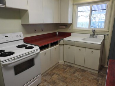 1314 NE 7th St, Grants Pass, OR 97526 - photo 3