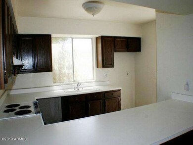 023-279244 - Kitchen alternate view 2