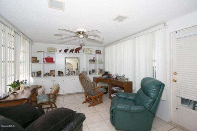 497 Marlin - Family Room