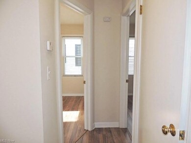 1531 Mapledale Rd, Wickliffe, OH 44092 - photo 6